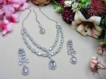 White rhodium premium designer american diamond and stone work necklace set 2