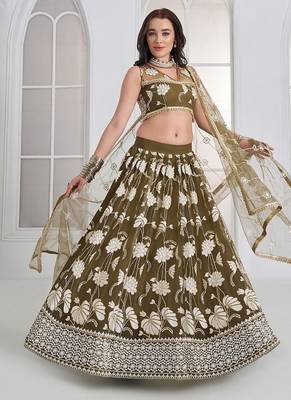 Green Net Embroidered & Thread Work Semi Stitched Lehenga Choli 4