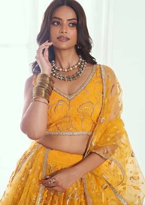 Yellow Net Embroidered & Thread Work Semi Stitched Lehenga Choli 4