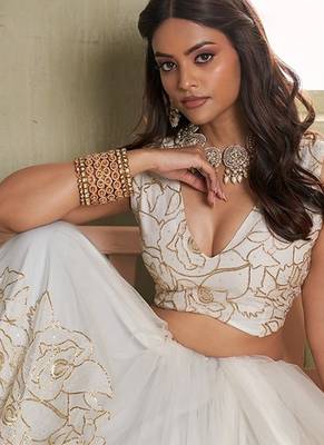 Off White Net Embroidered & Thread Work Semi Stitched Lehenga Choli 4