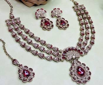 Maroon yellow gold premium designer american diamond and stone work necklace set 4