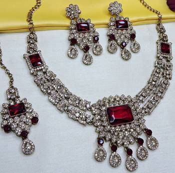 Maroon yellow gold premium designer american diamond and stone work necklace set 2