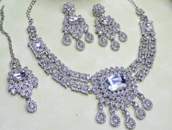 White rhodium premium designer american diamond and stone work necklace set 3