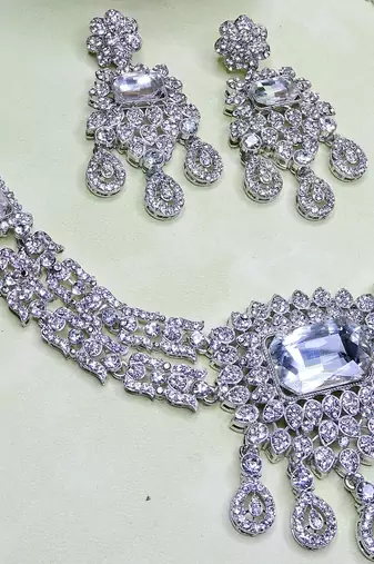White rhodium premium designer american diamond and stone work necklace set