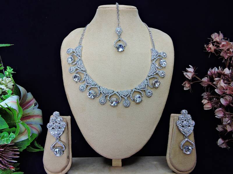 White rhodium premium designer american diamond and stone work necklace set