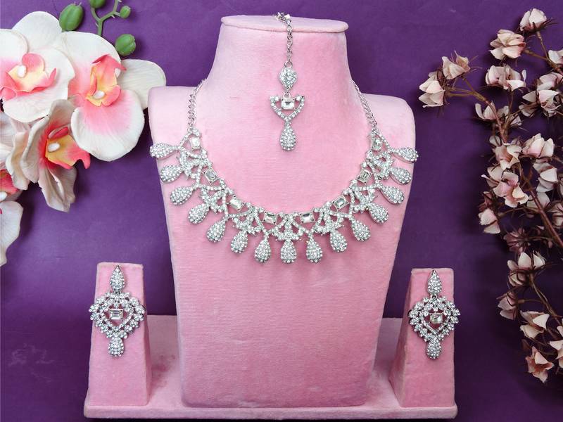 White rhodium premium designer american diamond and stone work necklace set