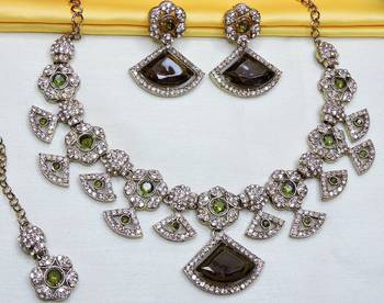Green yellow gold premium designer american diamond and stone work necklace set 2