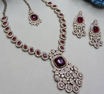 Maroon yellow gold premium designer american diamond and stone work necklace set 3