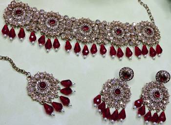 Maroon yellow gold premium designer american diamond and stone work necklace set 3