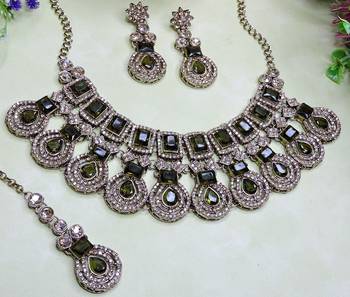 Green yellow gold premium designer american diamond and stone work necklace set 3