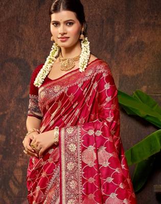 smart and ethnic crimson color silk blend fabric woven designer ethnic rich looks saree 2
