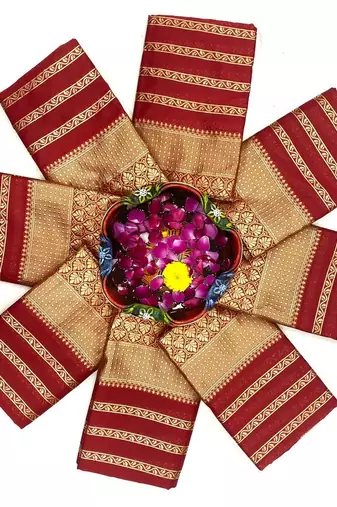 Red silk blend jacuard work festival saree with unstitched blouse piece