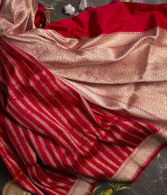 Red silk blend jacuard work festival saree with unstitched blouse piece 2
