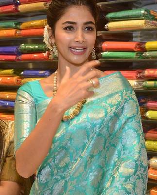Sky blue silk blend jacuard work festival saree with unstitched blouse piece 4