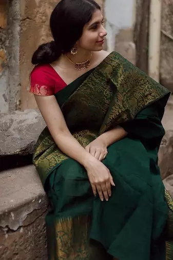 Green red silk blend jacuard work festival saree with unstitched blouse piece