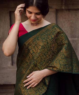 Green red silk blend jacuard work festival saree with unstitched blouse piece 5