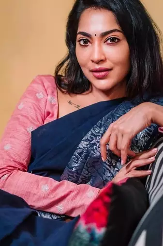 Blue pink silk blend jacuard work festival saree with unstitched blouse piece