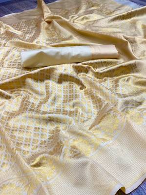Off white silk blend jacuard work festival saree with unstitched blouse piece 4