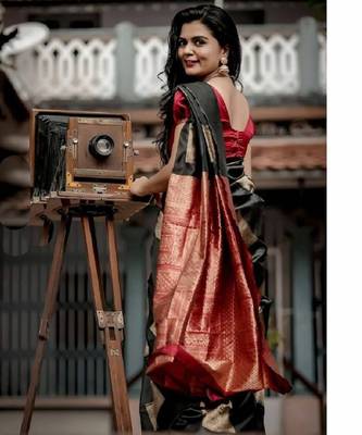Black red silk blend jacuard work festival saree with unstitched blouse piece 3