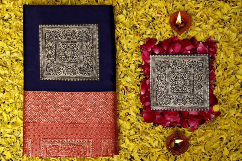 Blue red silk blend jacuard work festival saree with unstitched blouse piece