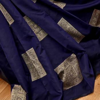 Blue red silk blend jacuard work festival saree with unstitched blouse piece 4