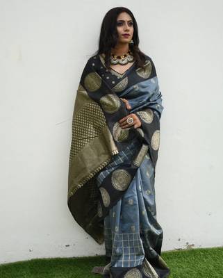 Grey black silk blend jacuard work festival saree with unstitched blouse piece 4