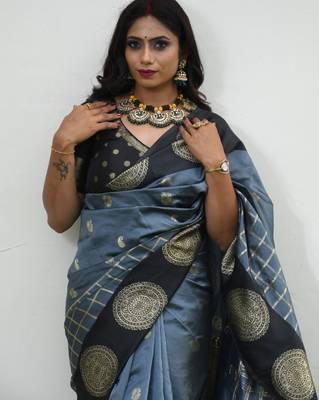 Grey black silk blend jacuard work festival saree with unstitched blouse piece 5
