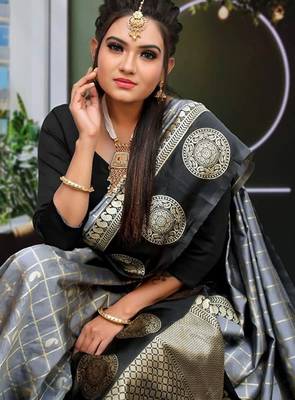 Grey black silk blend jacuard work festival saree with unstitched blouse piece 3