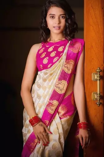 Off white pink silk blend jacuard work festival saree with unstitched blouse piece