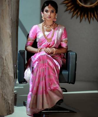 Baby pink silk blend jacuard work festival saree with unstitched blouse piece 5