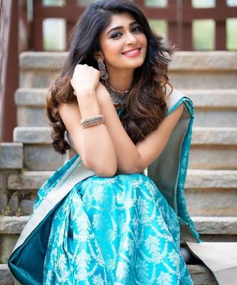 Turquoise silk blend jacuard work festival saree with unstitched blouse piece 3