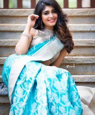 Turquoise silk blend jacuard work festival saree with unstitched blouse piece 5
