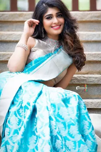 Turquoise silk blend jacuard work festival saree with unstitched blouse piece