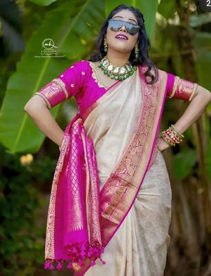 Off white pink  silk blend jacuard work festival saree with unstitched blouse piece 4