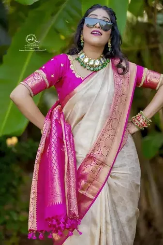 Off white pink  silk blend jacuard work festival saree with unstitched blouse piece