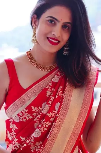 Red  silk blend jacuard work festival saree with unstitched blouse piece