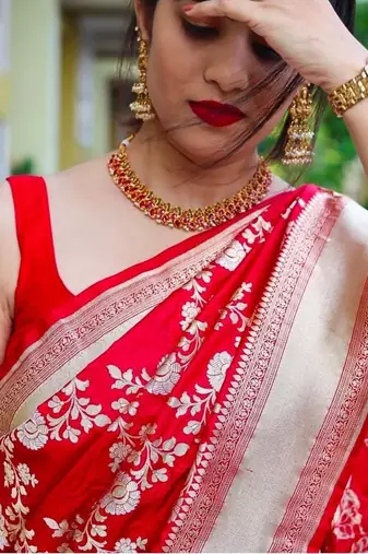 Red  silk blend jacuard work festival saree with unstitched blouse piece