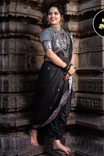 Black  silk blend jacuard work festival saree with unstitched blouse piece