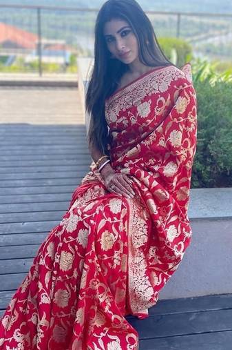 Red  silk blend jacuard work festival saree with unstitched blouse piece