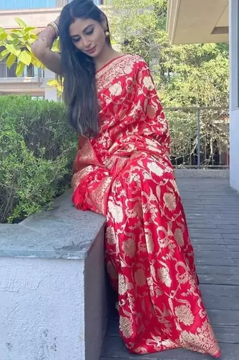 Red  silk blend jacuard work festival saree with unstitched blouse piece
