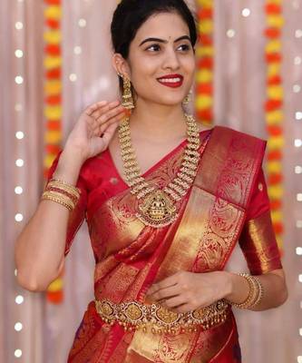 Red  silk blend jacuard work festival saree with unstitched blouse piece 3