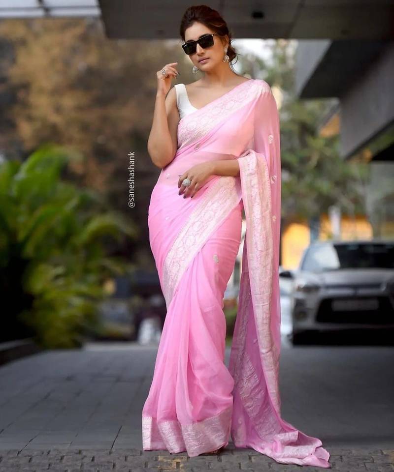 Baby pink linen jacuard work festival saree with unstitched blouse piece
