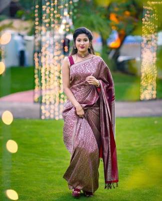 Maroon  silk blend jacuard work festival saree with unstitched blouse piece 5