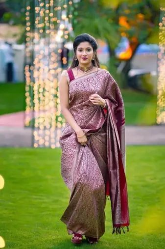 Maroon  silk blend jacuard work festival saree with unstitched blouse piece