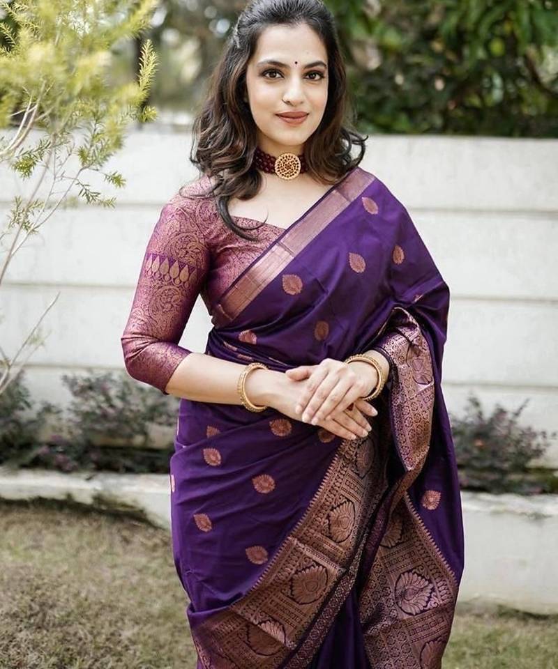 Purple silk blend jacuard work festival saree with unstitched blouse piece