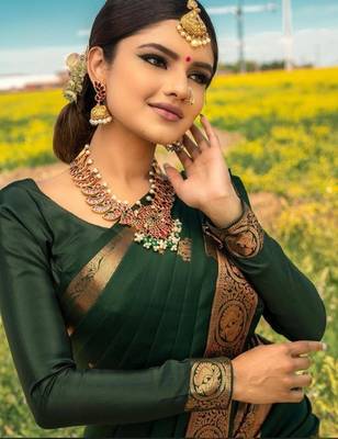 Green silk blend jacuard work festival saree with unstitched blouse piece 3