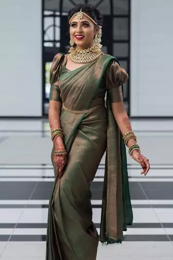 Green silk blend jacuard work festival saree with unstitched blouse piece