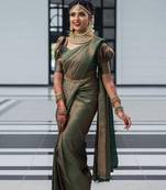 Green silk blend jacuard work festival saree with unstitched blouse piece