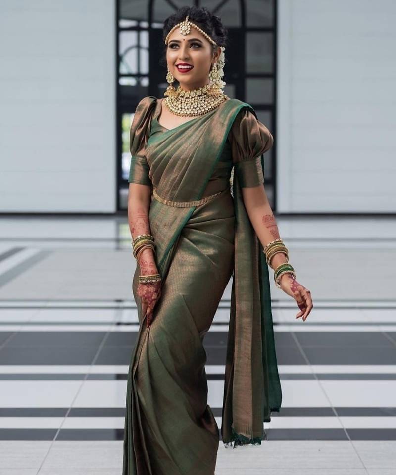 Green silk blend jacuard work festival saree with unstitched blouse piece