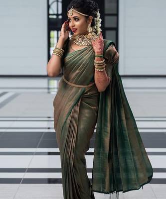 Green silk blend jacuard work festival saree with unstitched blouse piece 2